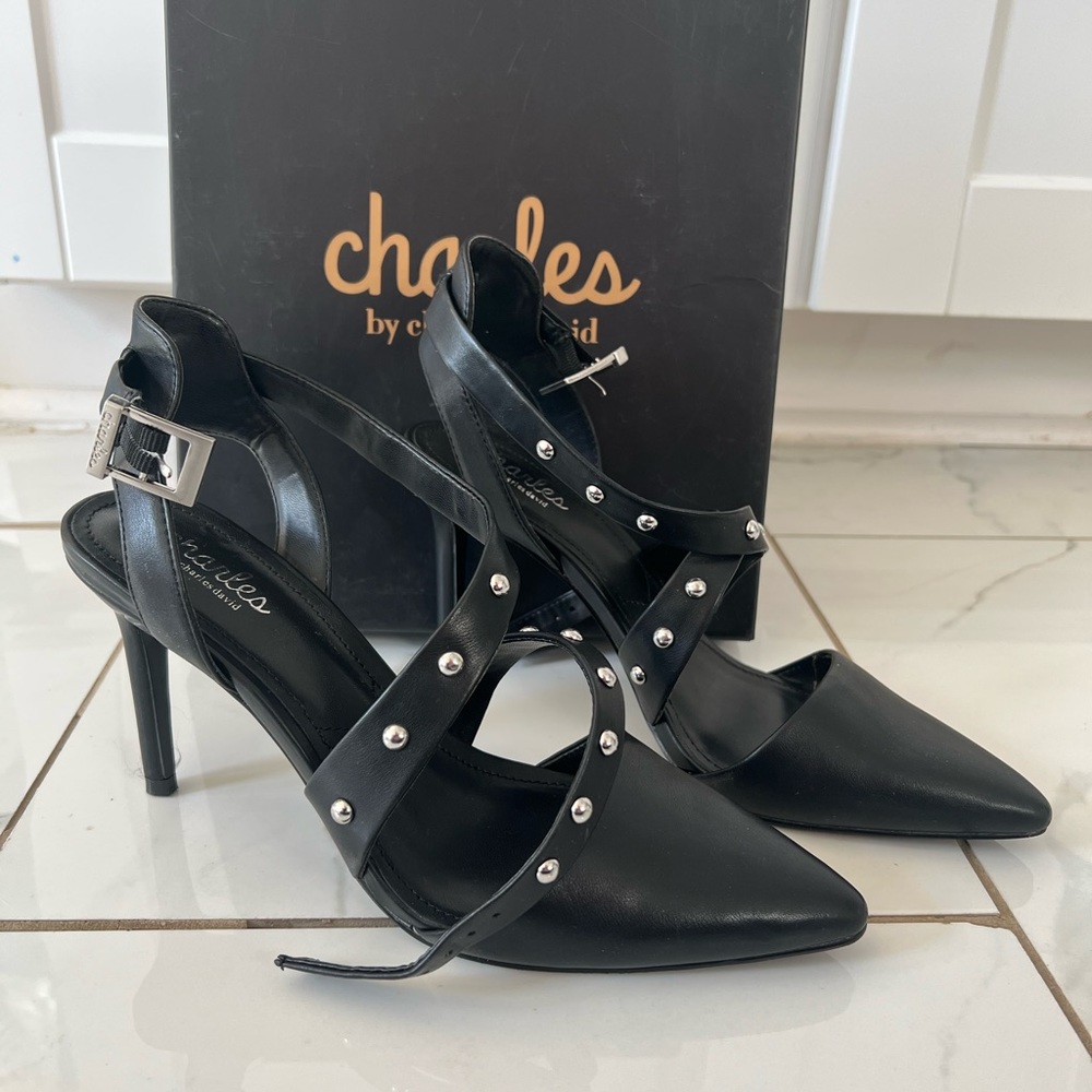 CHARLES BY CHARLES DAVID Womens Black  Vladimir Pointed Toe Stiletto. Size 8